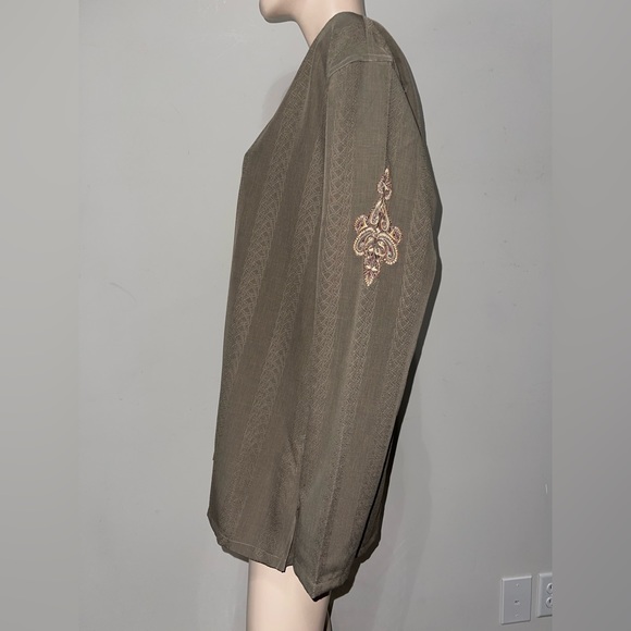 Jash Creation Embroidered Blouse 42 - Picture 5 of 9